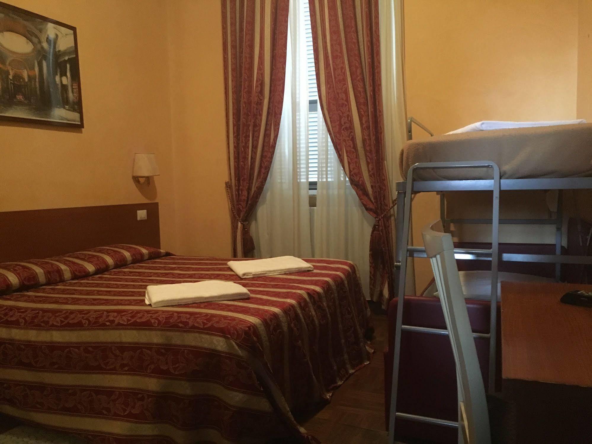 Hotel Divine Rome Bagian luar foto
