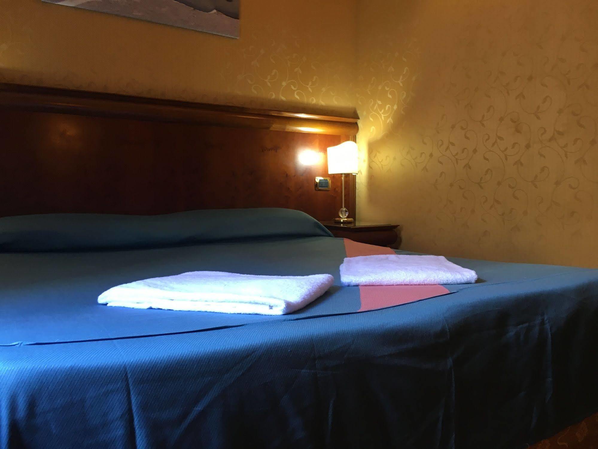 Hotel Divine Rome Bagian luar foto