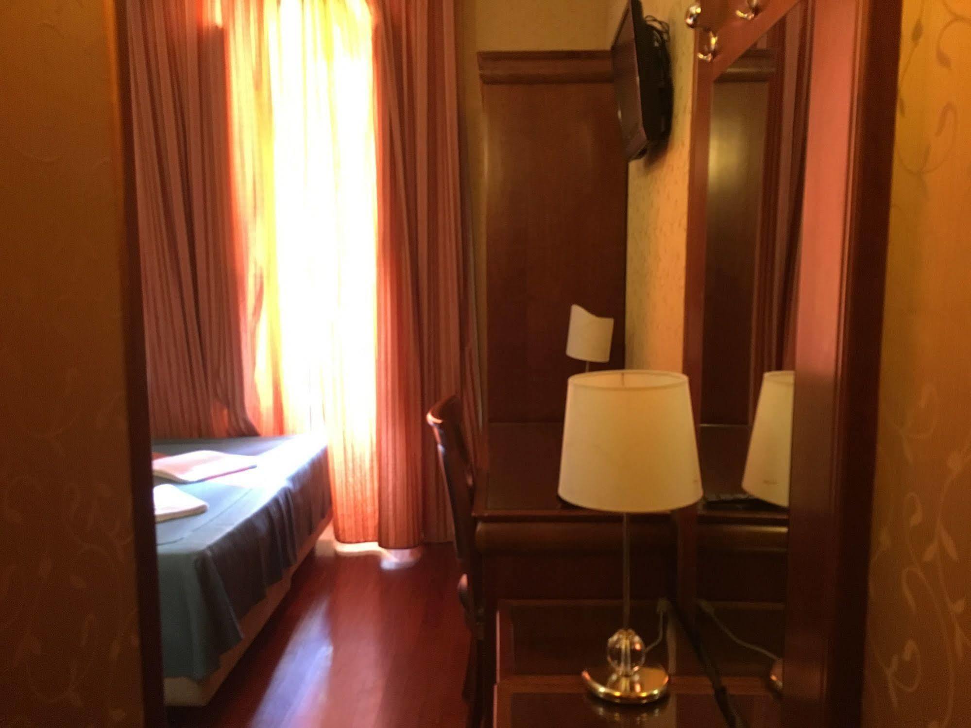 Hotel Divine Rome Bagian luar foto