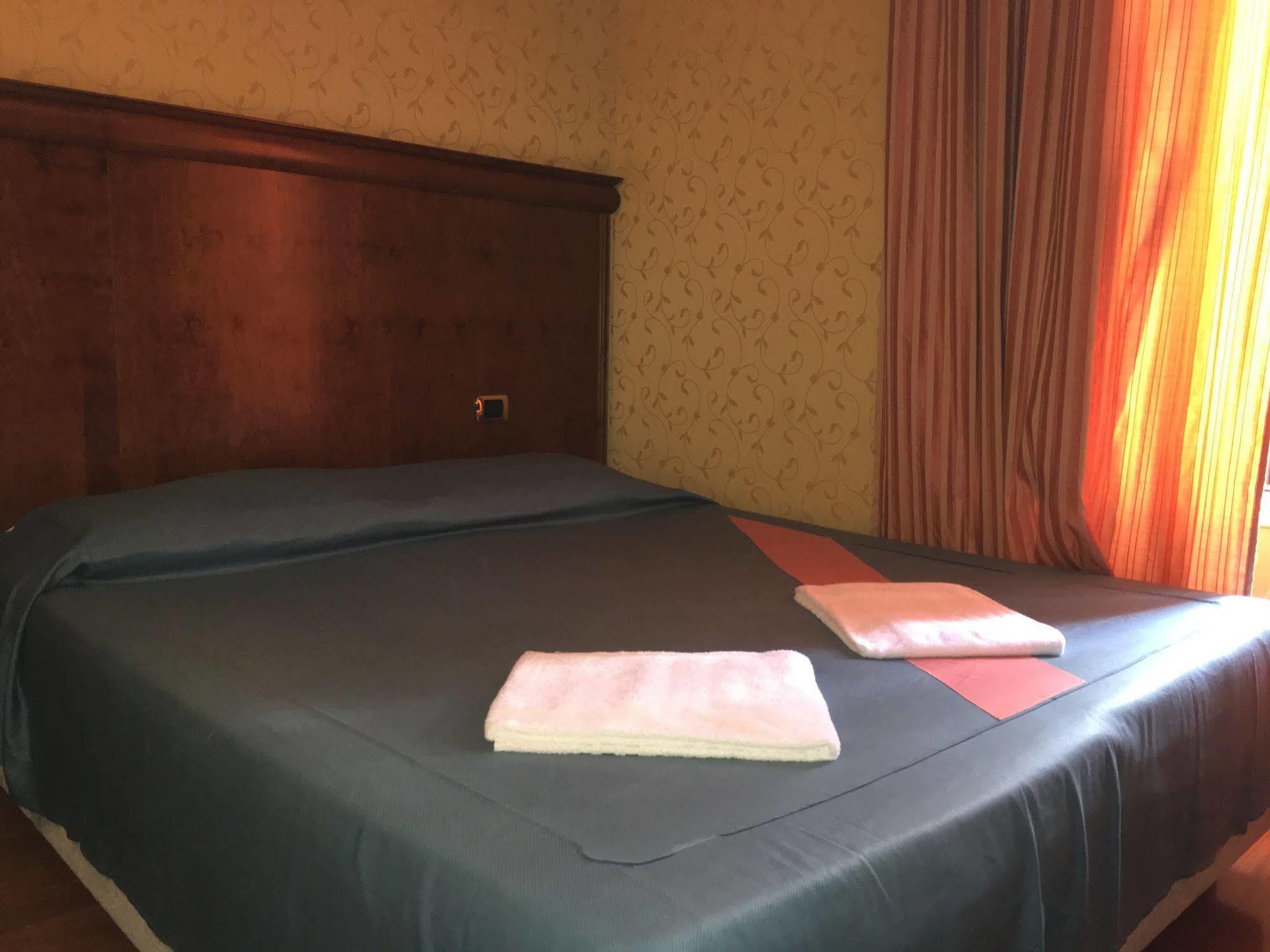 Hotel Divine Rome Bagian luar foto