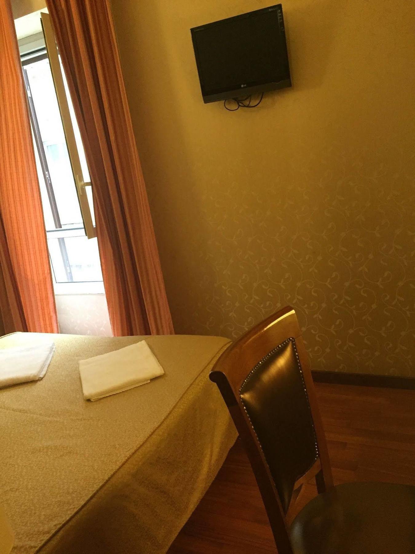 Hotel Divine Rome Bagian luar foto