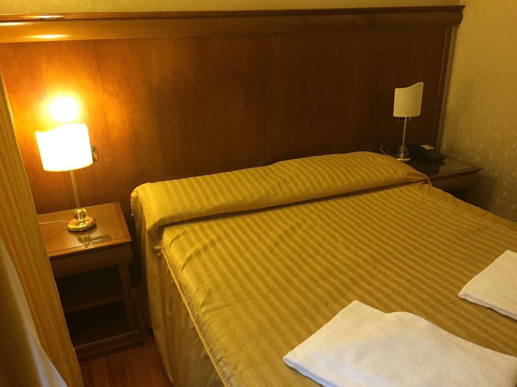 Hotel Divine Rome Bagian luar foto