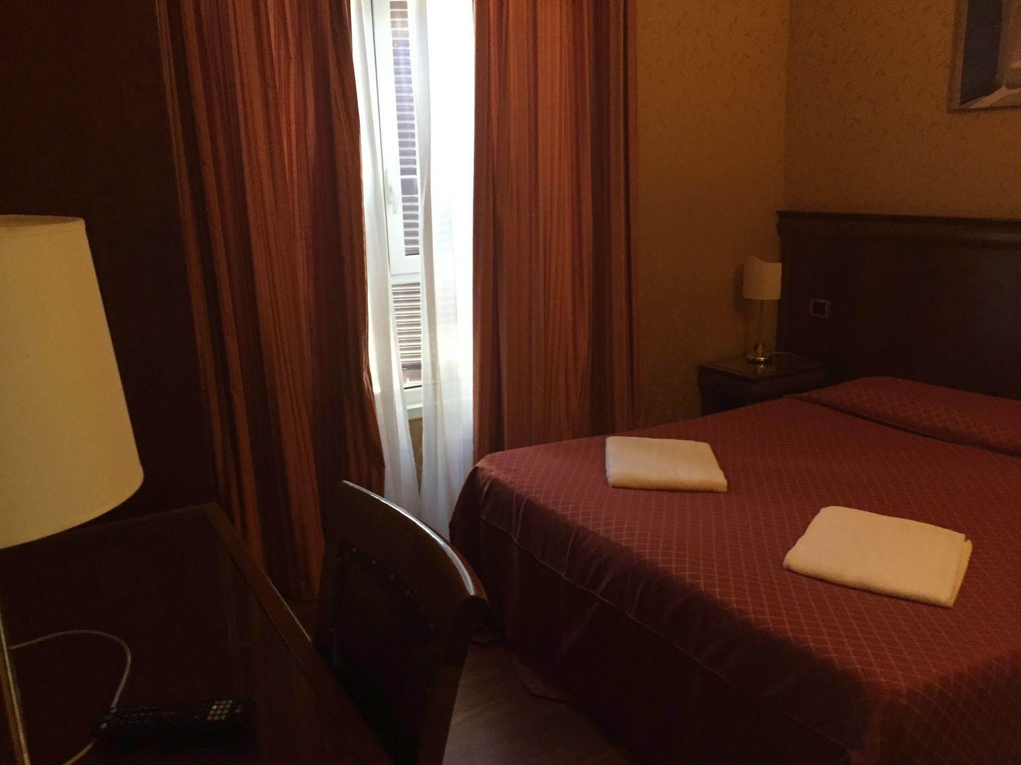 Hotel Divine Rome Bagian luar foto