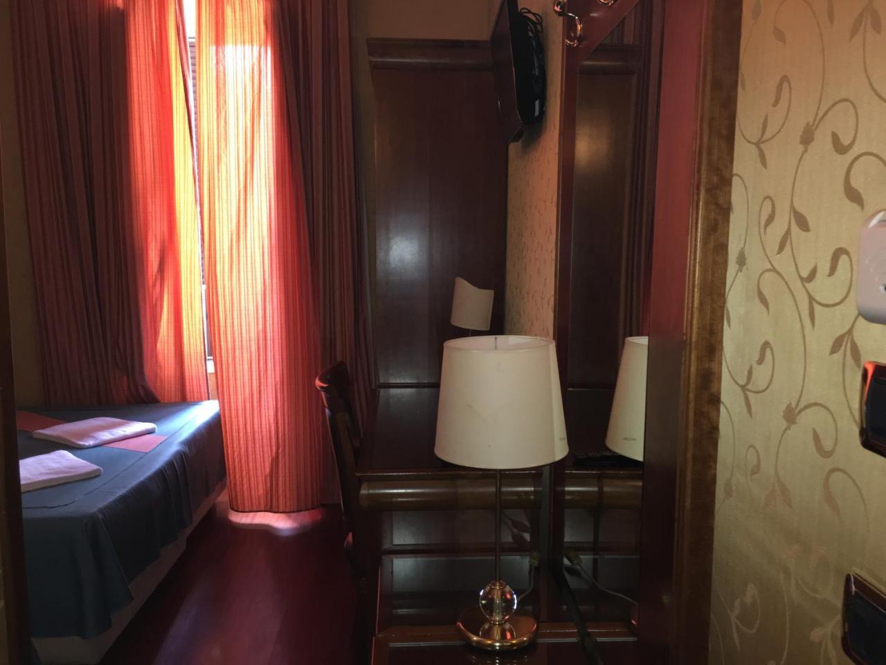 Hotel Divine Rome Bagian luar foto